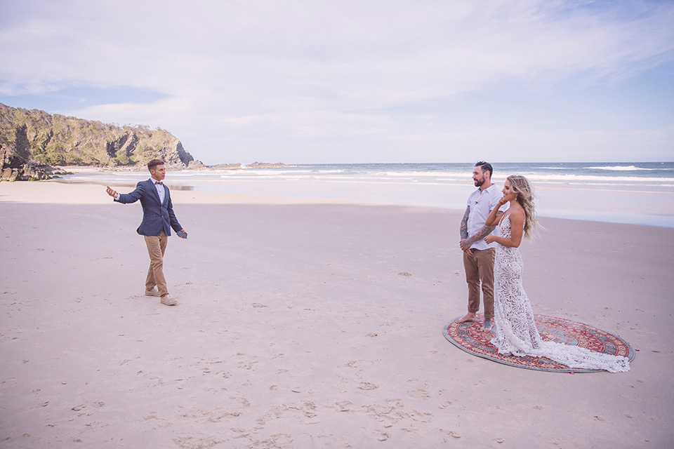 Byron Bay Celebrant - Benjamin Carlyle - Hitched In Paradise
